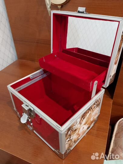 Шкатулка для, косметики, украшений