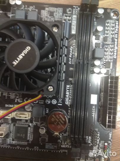 Материнская плата с встроенным цп GA-E2500N