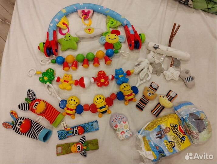 Развивающая дуга мобиль в коляску, погремушки