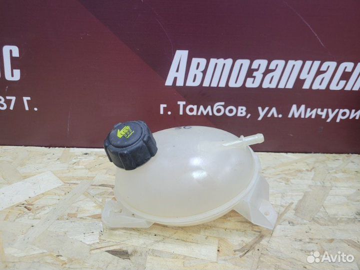 Бачок расширительный Renault Duster