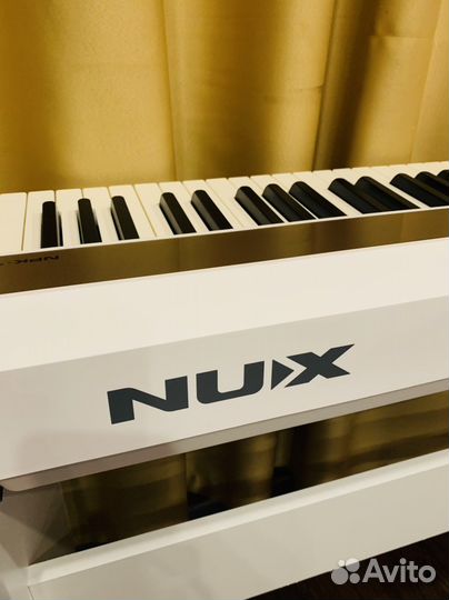 Белое Цифровое Пианино + Деревянная Стойка