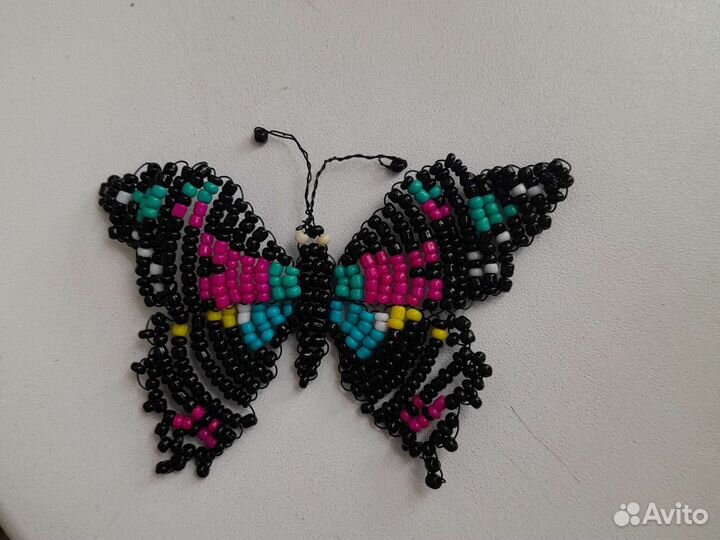 Ручная работа бабочка из бисера