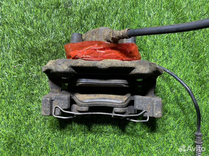 Суппорт передний правый Mercedes E-Class W210