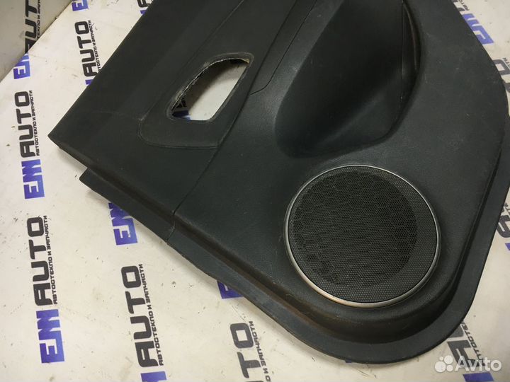 Обшивка двери задней правой Шевроле Круз