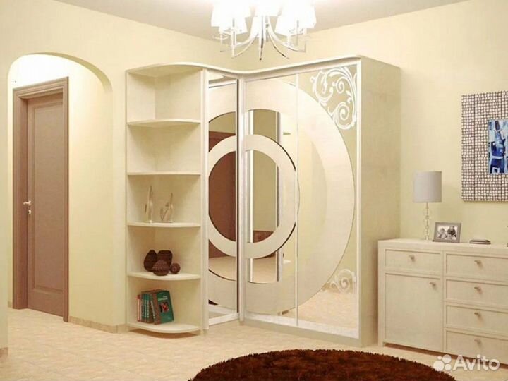 Угловой шкаф