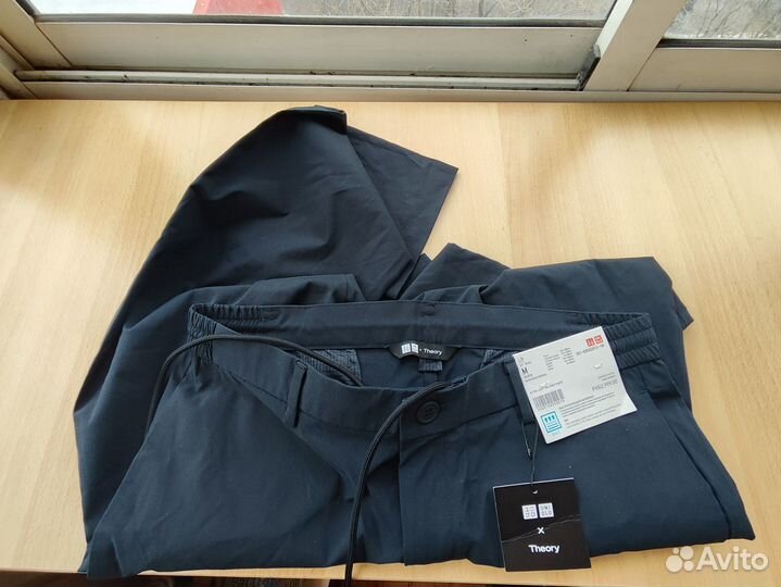 Брюки Uniqlo р. M navy Theory