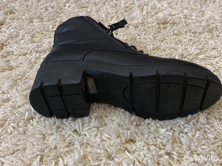 Ботинки женские