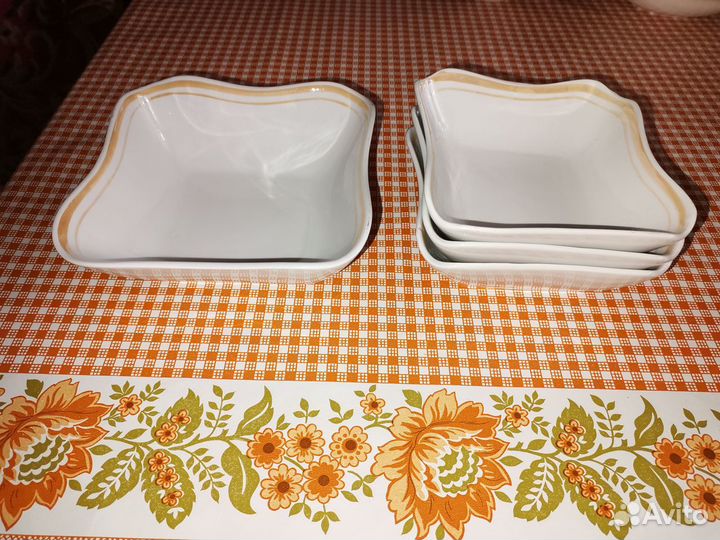 Тарелки пирожковые и суповые, блюдца, салатники