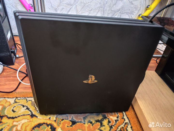 Sony playstation 4 pro 1tb