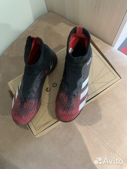 Футбольные бутсы