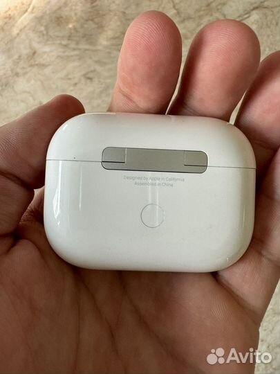 Apple AirPods Pro (1-го поколения)