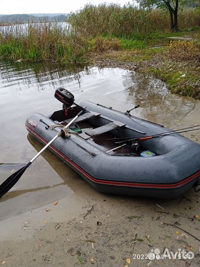 Лодка с мотором