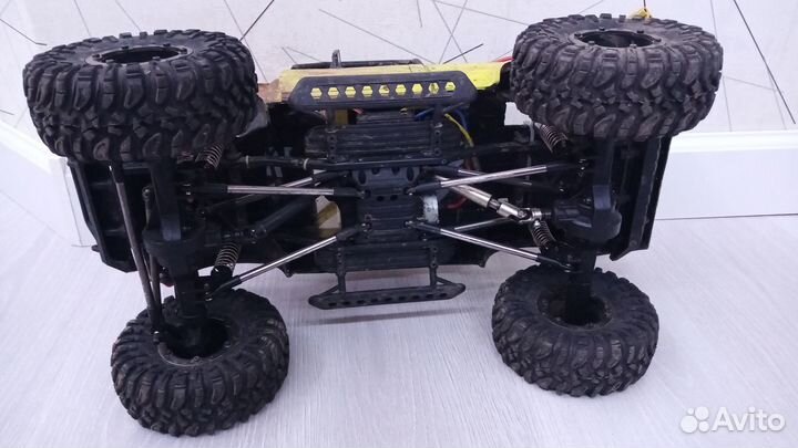 Радиоуправляемый краулер Remo Hobby 1073