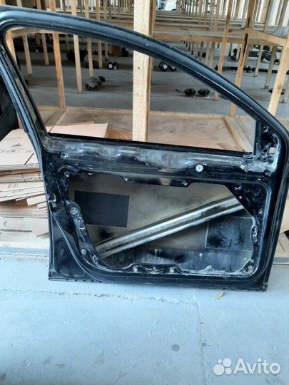 Дверь боковая передняя левая Volkswagen Passat B6