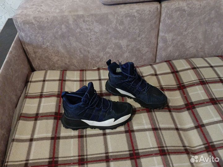 Мужские зимние кроссовки бу 39