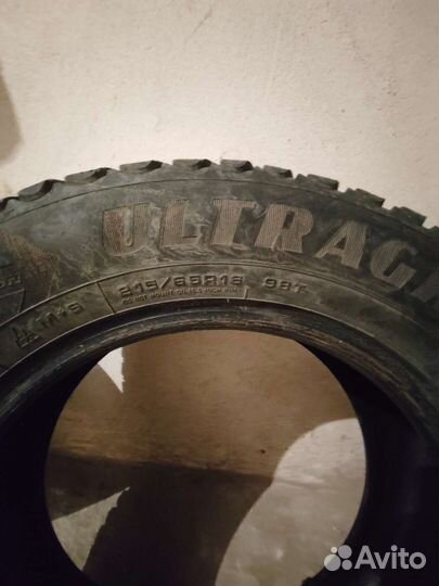 Goodyear Ultragrip Ice Arctic 215/65 R16
