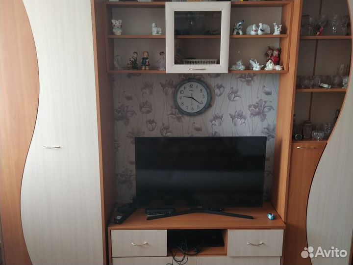 Стенка в гостиную со шкафом