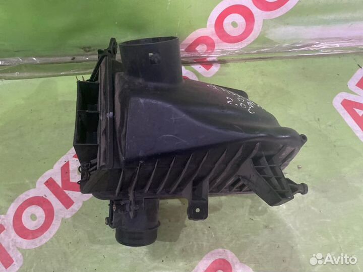 Корпус воздушного фильтра Nissan Qashqai J10