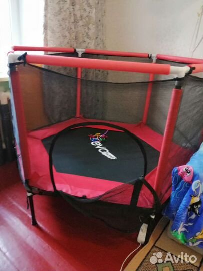 Манеж-батут