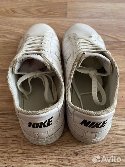 Кроссовки nike женские