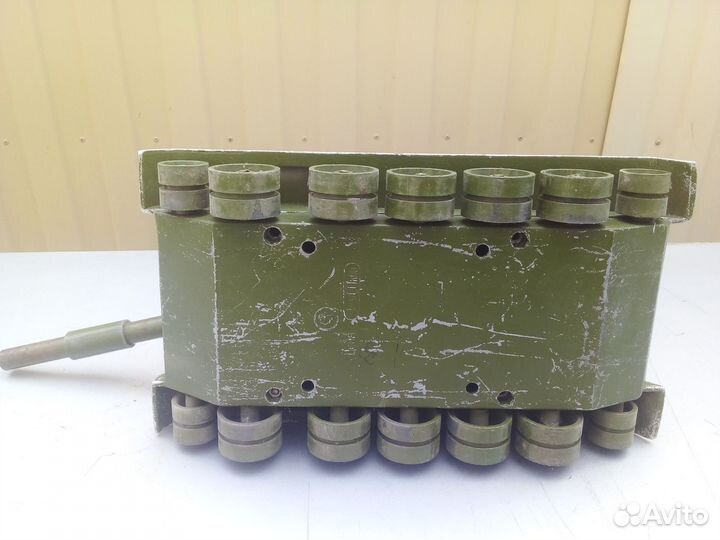 Игрушка танк СССР