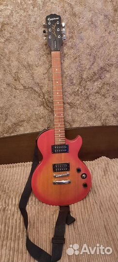 Электрогитара Epiphone комбоусилитель Cort