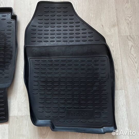 Коврики резиновые в авто комплект Toyota Ra 4