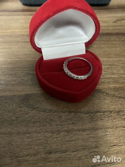 Серебряное кольцо с фианитом