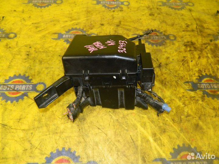 Блок предохранителей под капот Suzuki Sx4 YA11S