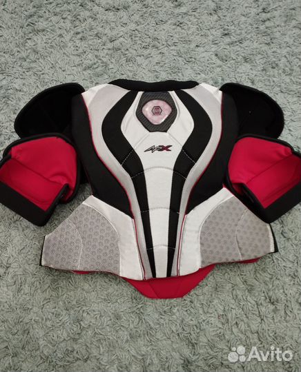 Нагрудник хоккейный