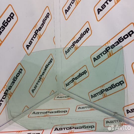 Стекло двери заднее левое Ford Focus