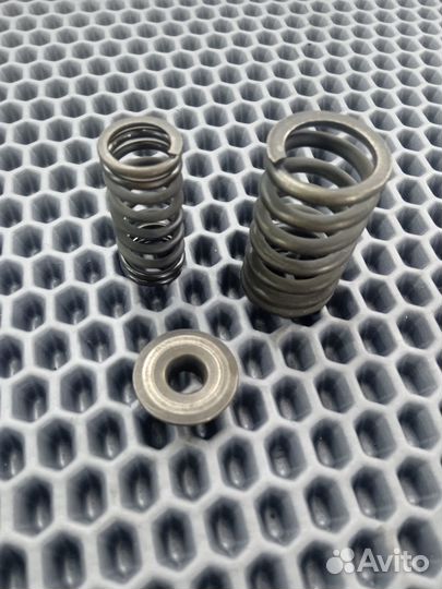 Kawasaki ZL750, GPZ750R, GPZ900R пружина гбц