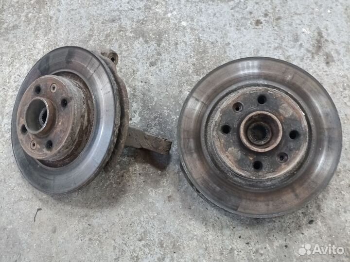 Поворотный кулак renault logan 1