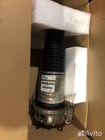 Стойка пневматическая Q7 Audi