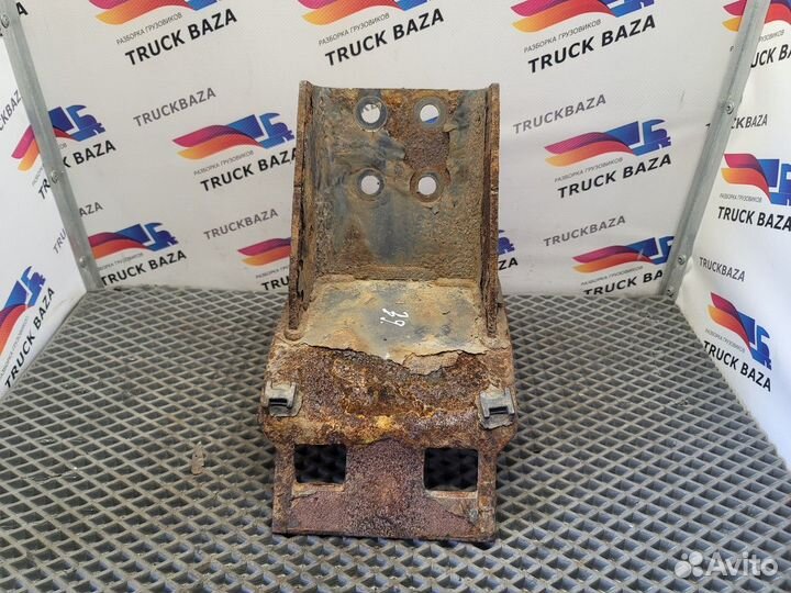 Кронштейн ресивера Volvo FH