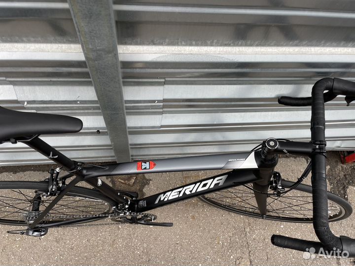 Шоссейный велосипед Merida Scultura 100 (2020) (L)