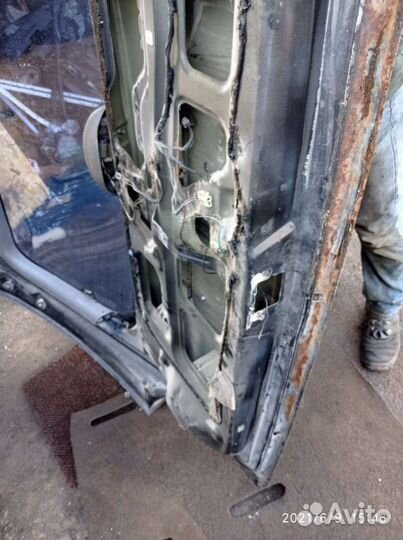 Крышка багажника Kia Carnival 1 2000г