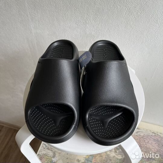 Crocs Mellow Slide 4-13US оригинал