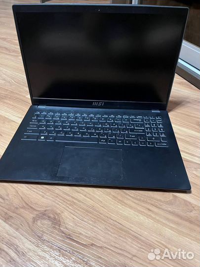 Ноутбук msi modern 15 b11m