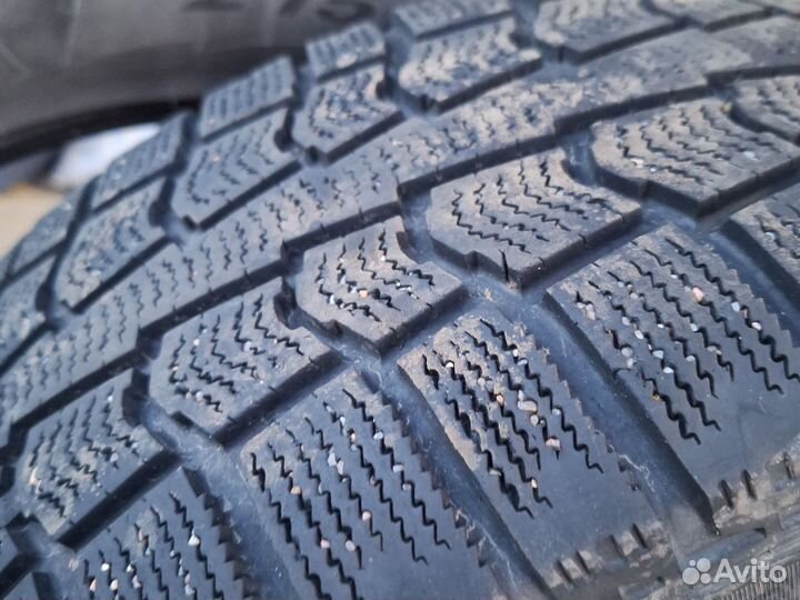 Pirelli Winter Ice Control 215/60 R17