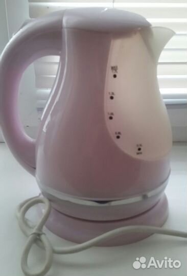 Чайник электрический новый elbee