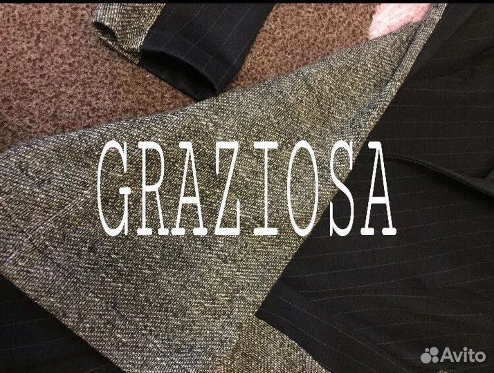 Костюм брючный М 42-46 женский