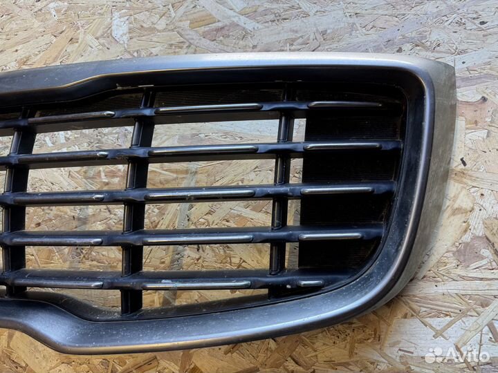 Решетка радиатора Kia Carnival 86352A9NB0