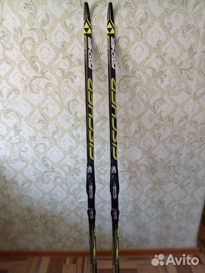 Беговые лыжи fischer классика