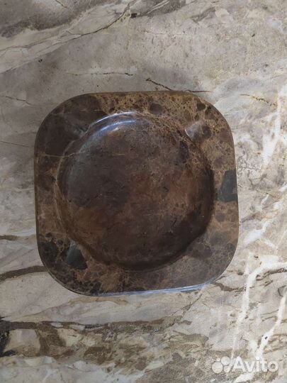 Пепельница из мрамора