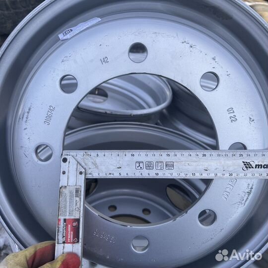 Новые диски на Камазёнка R 19,5*6,75 8 отверстий