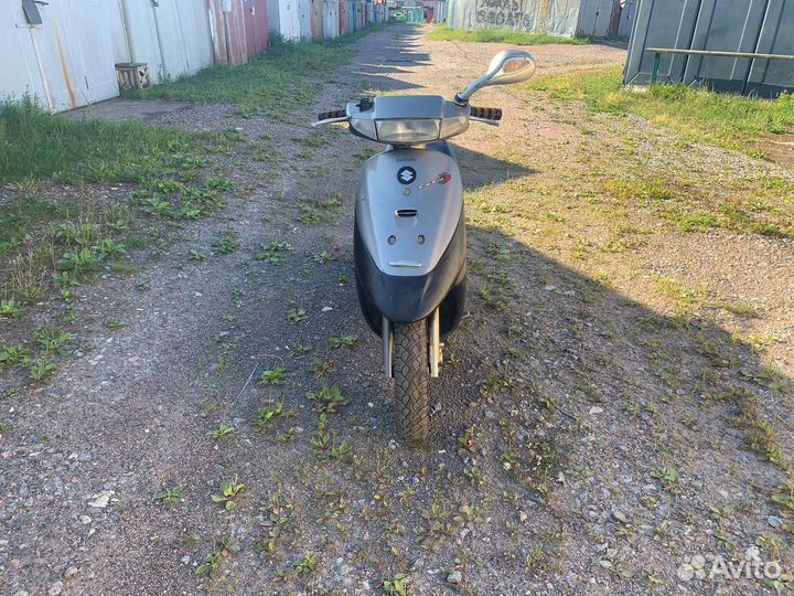 Мопед Suzuki lets2