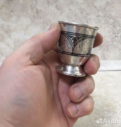 Серебряная стопка, чарка, рюмка