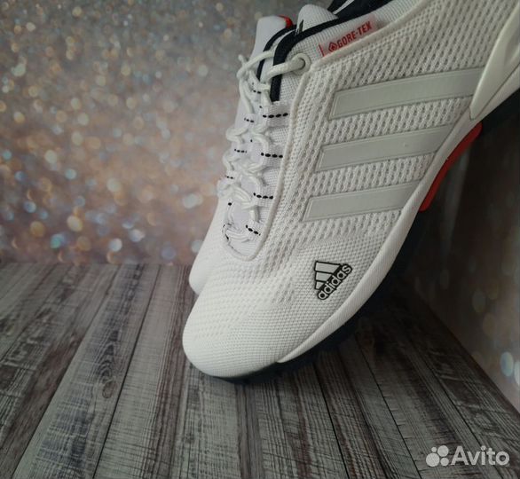 Кроссовки белые Adidas лето артикул 7120