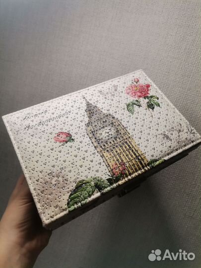 Шкатулка для украшений